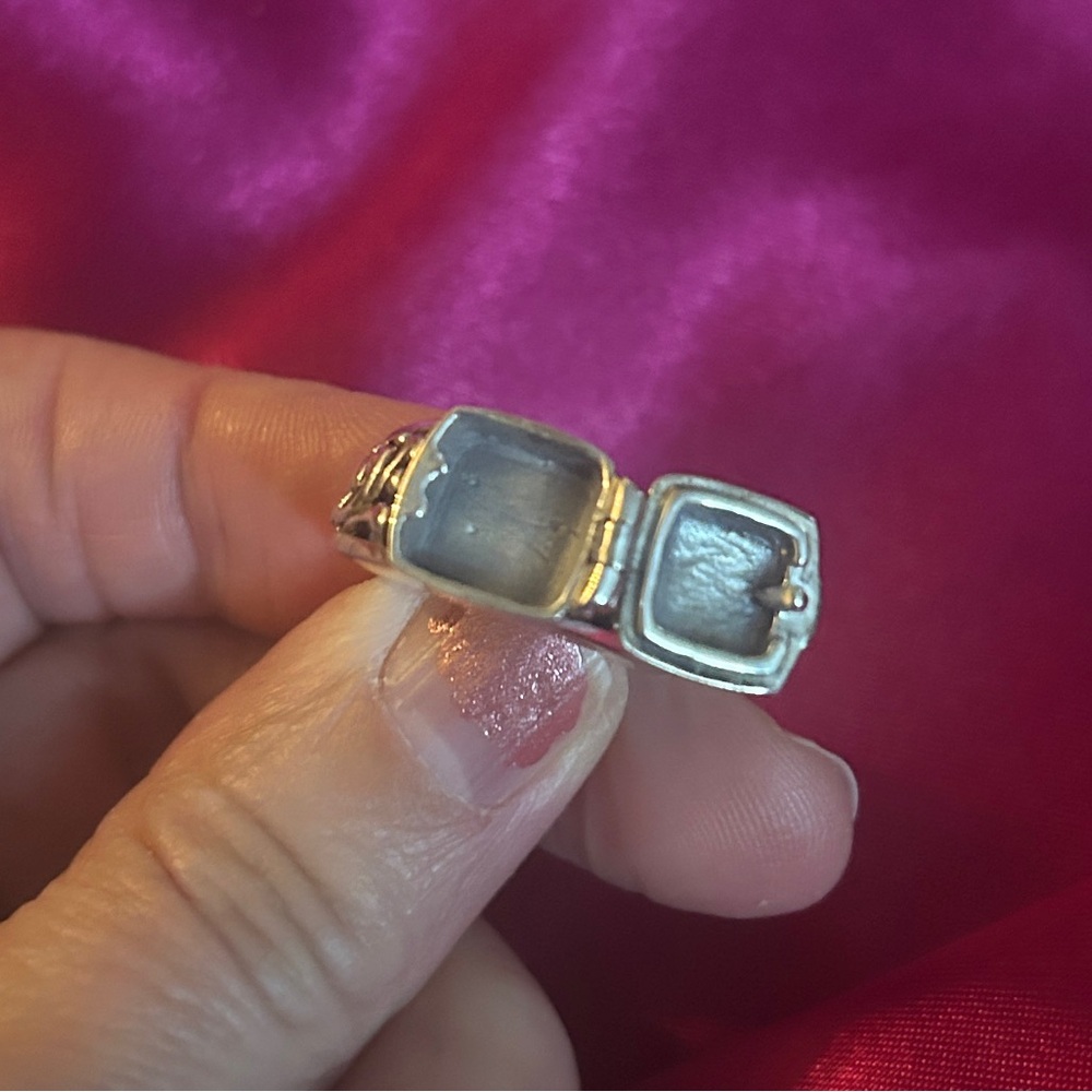 Vintage Poison Ring Renaissance Style. Lucretia Borgia. Size 5